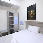 Hotel Fly
