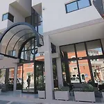 Fly 4*