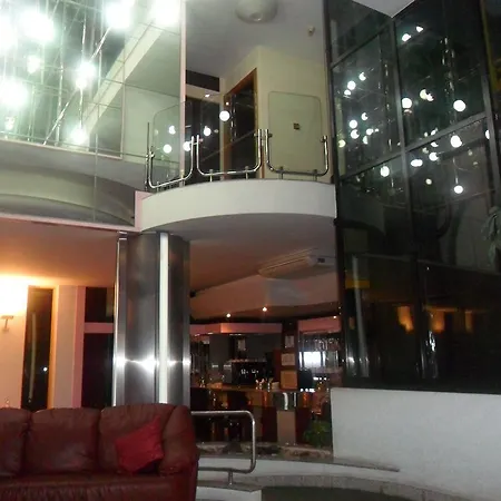 Fly Hotell 4*